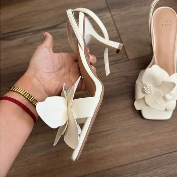 A New Day Cream Floral Heels - Picture 4 of 7